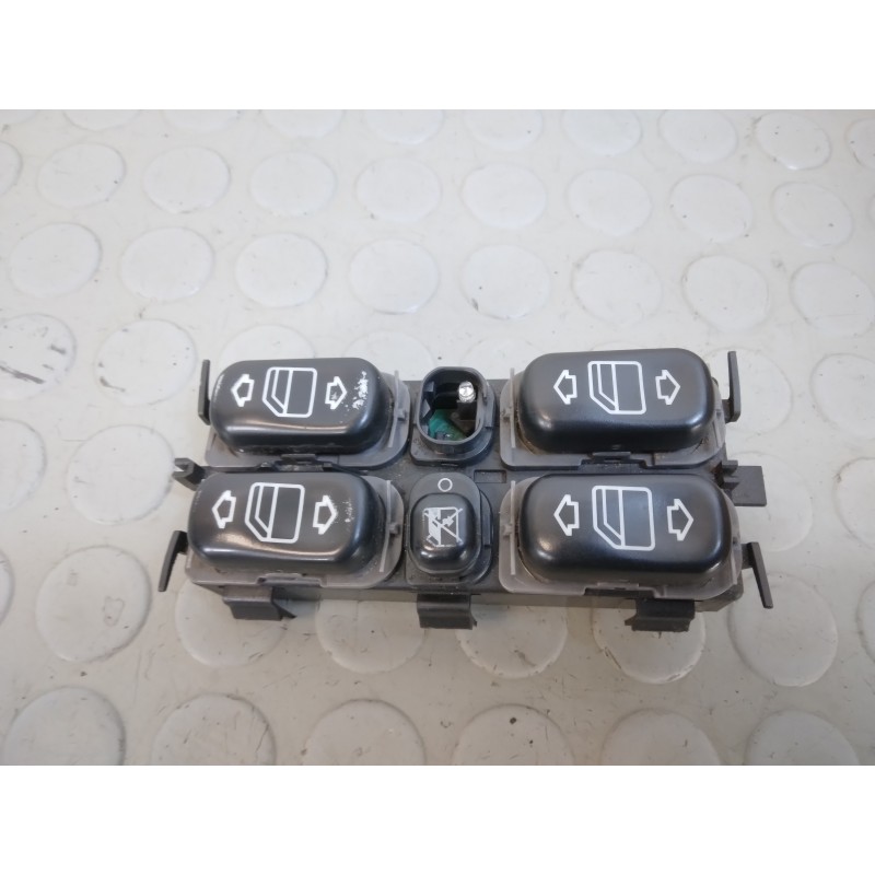 Pulsantiera alzavetro ant sx Mercedes Classe A W168 dal 1997 al 2004 cod a1688206810  1709567724334