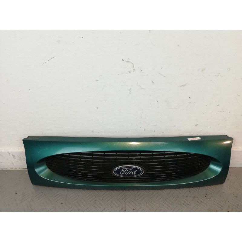 MASCHERINA GRIGLIA ANTERIORE FORD FIESTA 4 SERIE DAL 1995 AL 2002  2400000039952