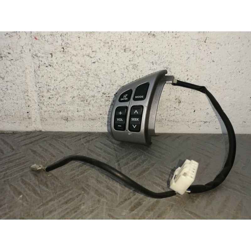 COMANDI AL VOLANTE MULTIFUNZIONE SUZUKI SX4 DAL 2006 AL 2013  2400000040248