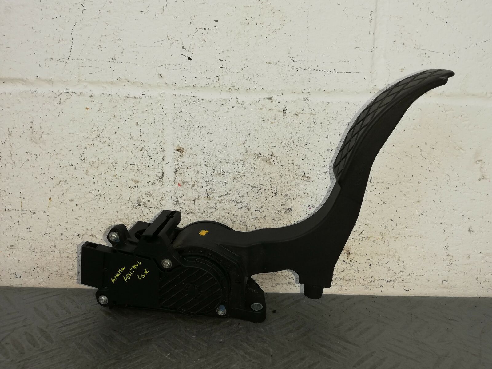 2153 PEDALE ACCELERATORE ELETTRICO  VW POLO 1.4 D DAL 2005 AL 2009 4 SERIE (9N3)