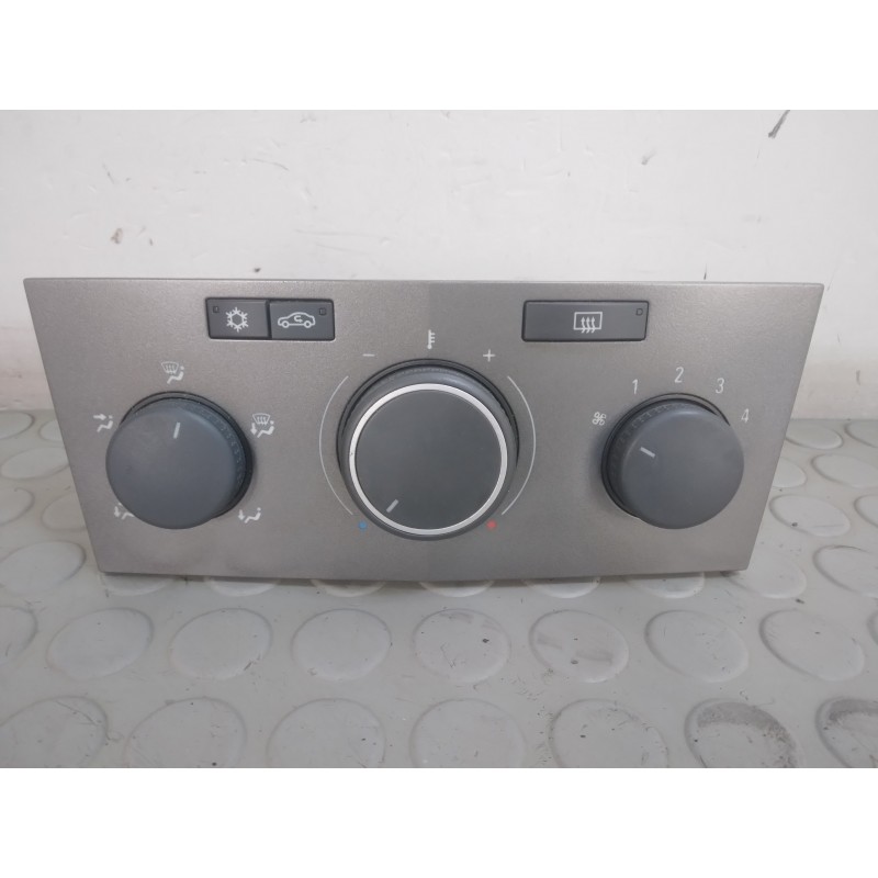 Centralina comando aria clima Opel Astra H dal 2004 al 2011 cod 13201300  1710424887154