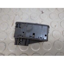 Pulsantiera alzavetro ant sx Opel Corsa D dal 2006 al 2014 cod 13258521  1711121336709