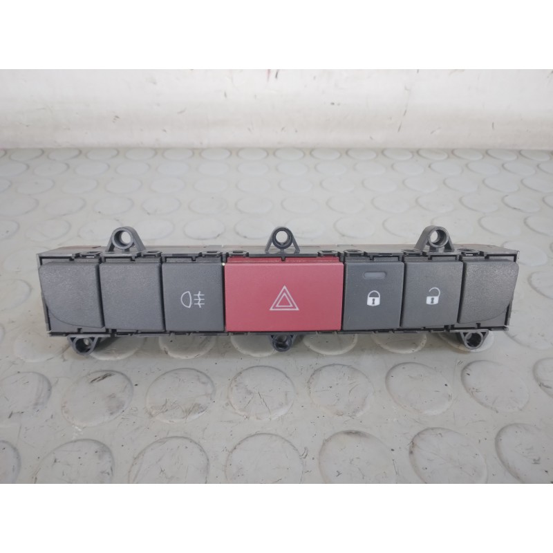 Pulsantiera centrale 4 frecce Fiat Ducato dal 2006 al 2011 cod 7354213580  1712309121124