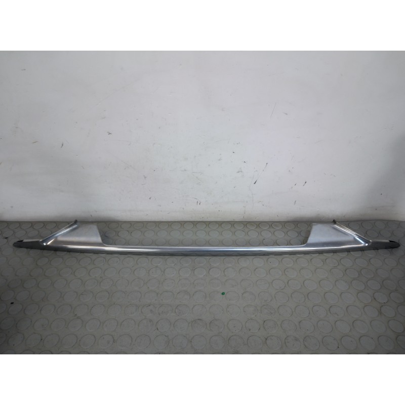 Cromatura portellone posteriore bagalgiaio Toyota Previa dal 2003 al 2006 cod 75813-28020  1712934238594
