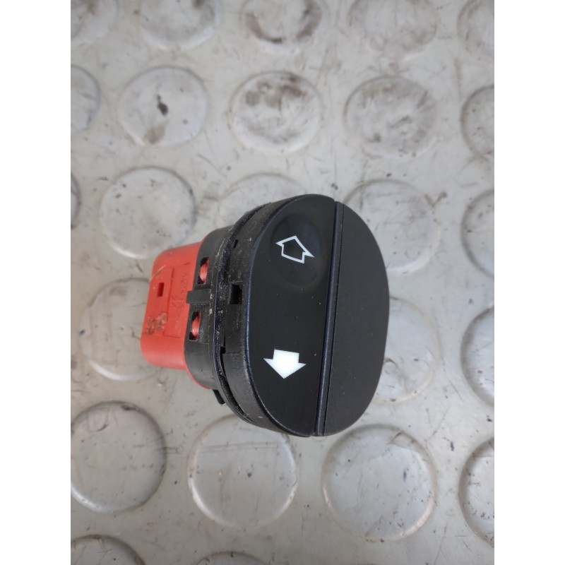 Pulsantiera alzavetro ant dx Ford Fiesta V dal 2002 al 2008  1713883679520