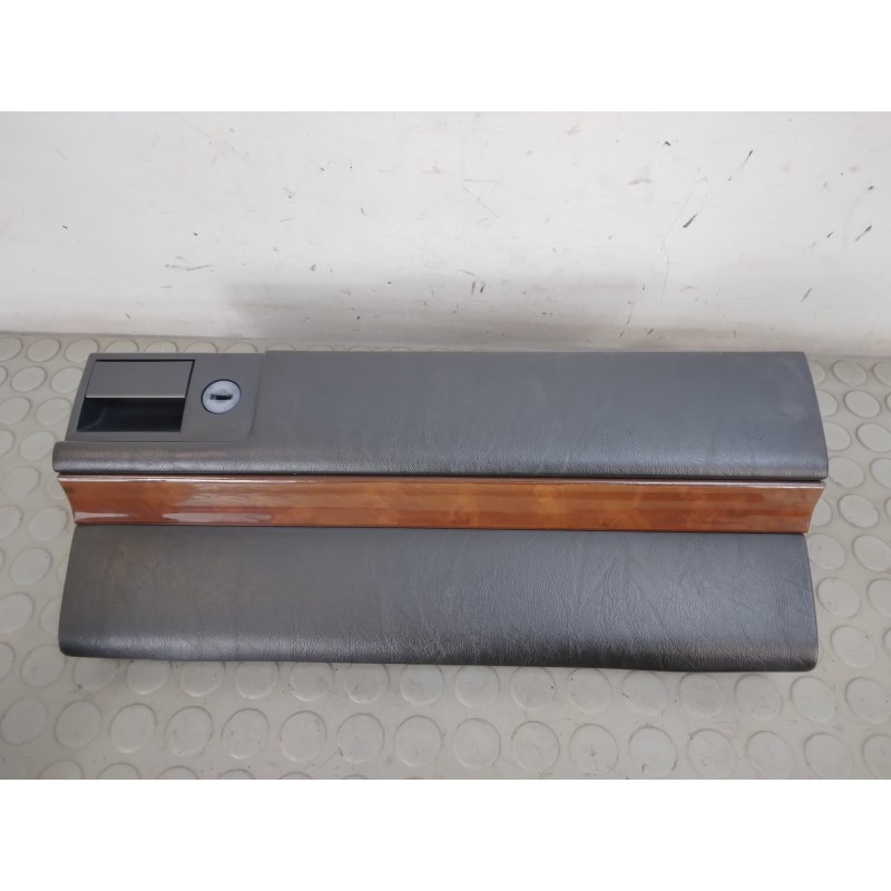 Cassetto vano portaoggetti Mercedes W124 200CE dal 1987 al 1995  1713950900083