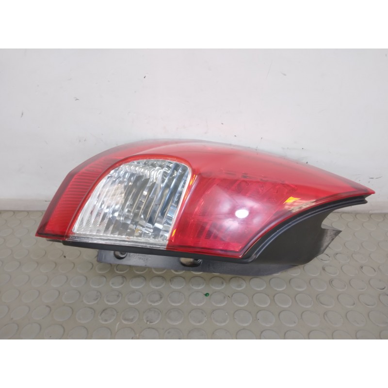 Fanale fanalino stop post sx Renault Scenic II serie dal 2003 al 2009 cod 08-551-1971  1716473482876