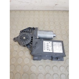 Motorino alzavetro post dx Audi A4 8E B6 dal 2000 al 2004 cod 8e0959802a  1716995664071