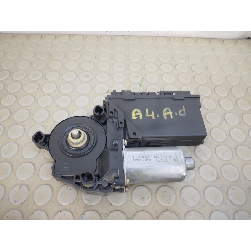 Motorino alzavetro ant dx Audi A4 8E B6 dal 2000 al 2004 cod 0130821764  1717064785338