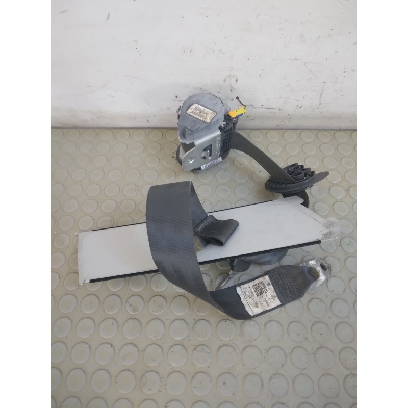 Cintura di sicurezza ant dx Vw Golf V Variant dal 2007 al 2009 cod 609823100a  1718012048772