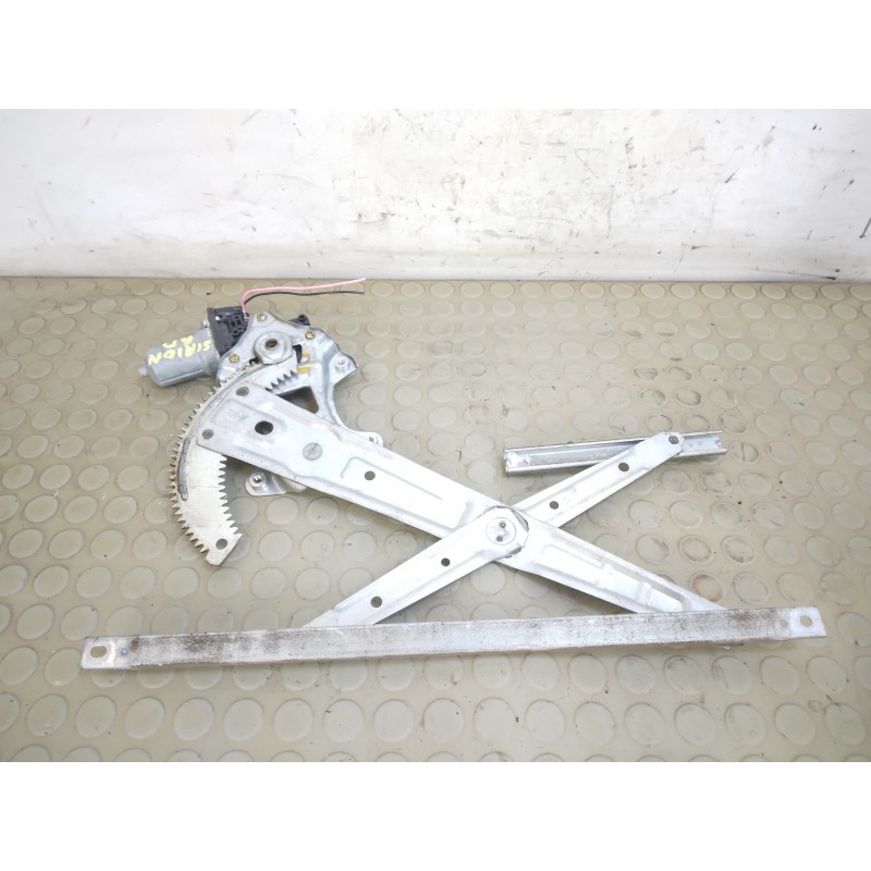 Motorino alzavetro ant dx Daihatsu Sirion dal 2005 al 2014 cod 85710-b2020  1719647441341