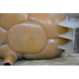 Vaschetta acqua radiatore Chevrolet Spark dal 2009 al 2016 cod 95992466  1726234818356