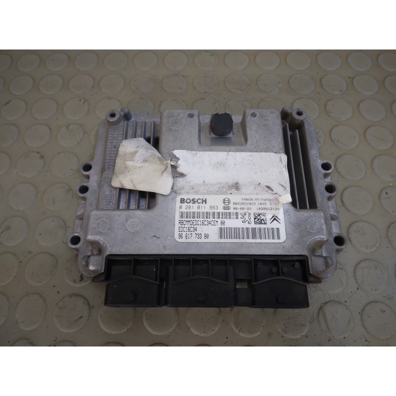 Centralina motore Peugeot 307 1.6 Hdi dal 2001 al 2009 cod 9661773380 0281011863  1727872156251