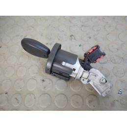 Blocchetto accensione con chiave Renault Clio III serie dal 2005 al 2013 cod 8200214173d  1727881923905