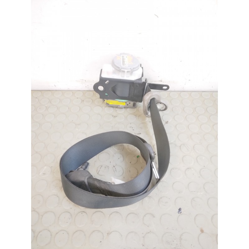 Cintura di sicurezza ant sx Toyota Yaris 5 porte II serie dal 2004 al 2011 cod 501p9ak1i7  1728305597023