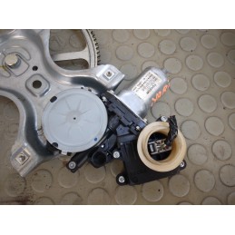 Motorino alzavetro ant sx Toyota Yaris 5 porte II serie dal 2004 al 2011 cod 85702-0f010 85720-0d10  1728306328336
