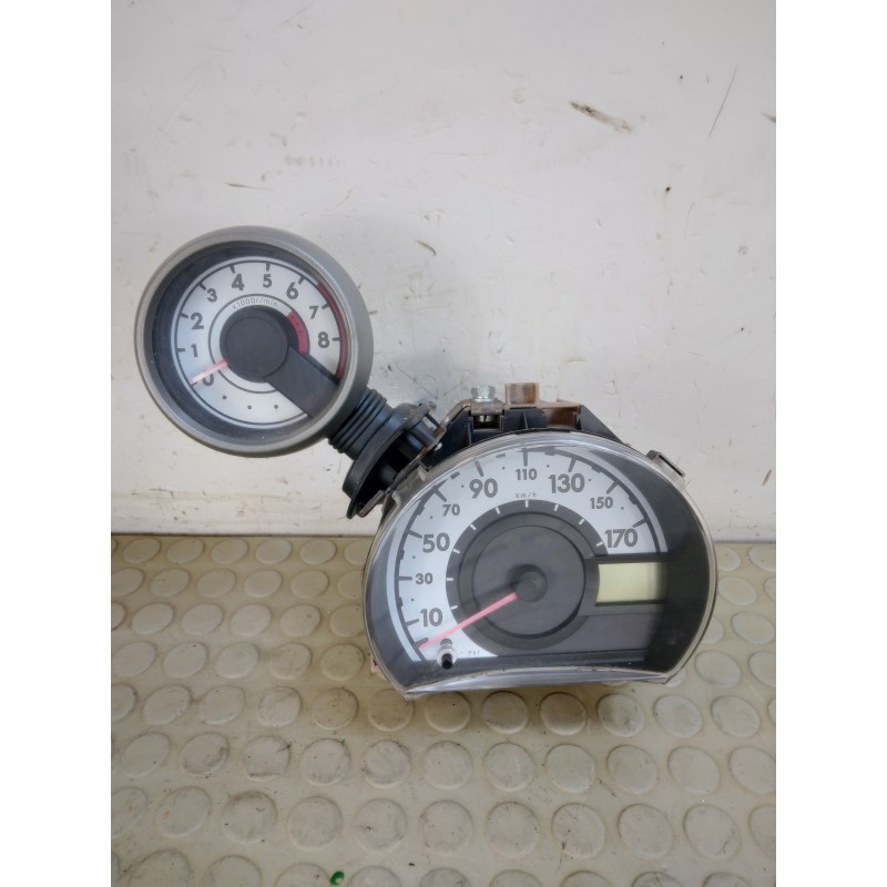Contachilometri quadro strumenti con contagiri Toyota Aygo 1.0 b dal 2005 al 2014 cod 83800-0h021  1728565420512