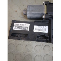 Motorino alzavetro ant sx Renault Megane SporTour III serie dal 2008 al 2016 cod 0130822479  1729587674457
