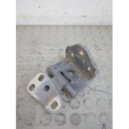 Cerniera portellone bagagliaio posteriore inferiore Honda Cr-V dal 2002 al 2007 II serie  1729757522502