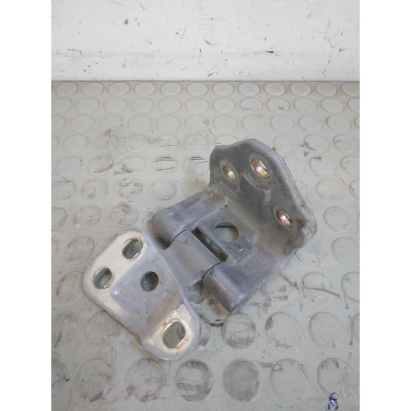 Cerniera portellone bagagliaio posteriore inferiore Honda Cr-V dal 2002 al 2007 II serie  1729757522502