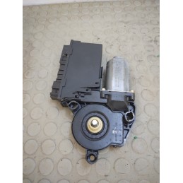 Motorino alzavetro ant sx Audi A2 dal 2000 al 2005 cod 8z1959801a  1730814254342