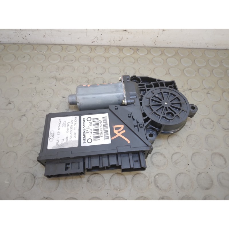 Motorino alzavetro ant dx Audi A2 dal 2000 al 2005 cod 8z1959802a  1730814545891