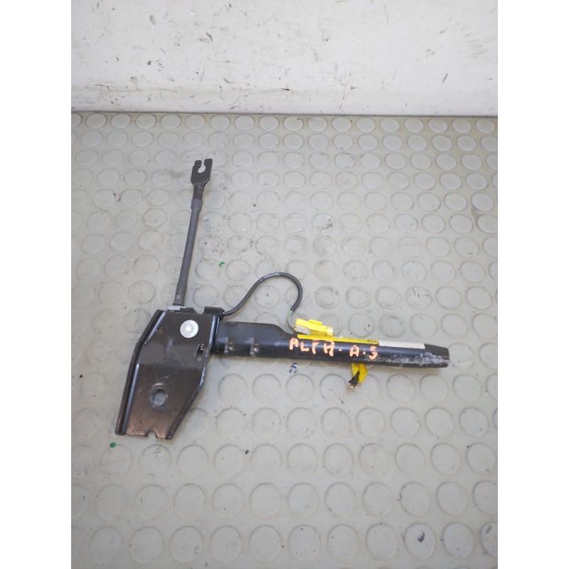Pretensionatore cintura di sicurezza ant sx Alfa Romeo Giulietta dal 2010 al 2015 cod 05051811500  1730994718436