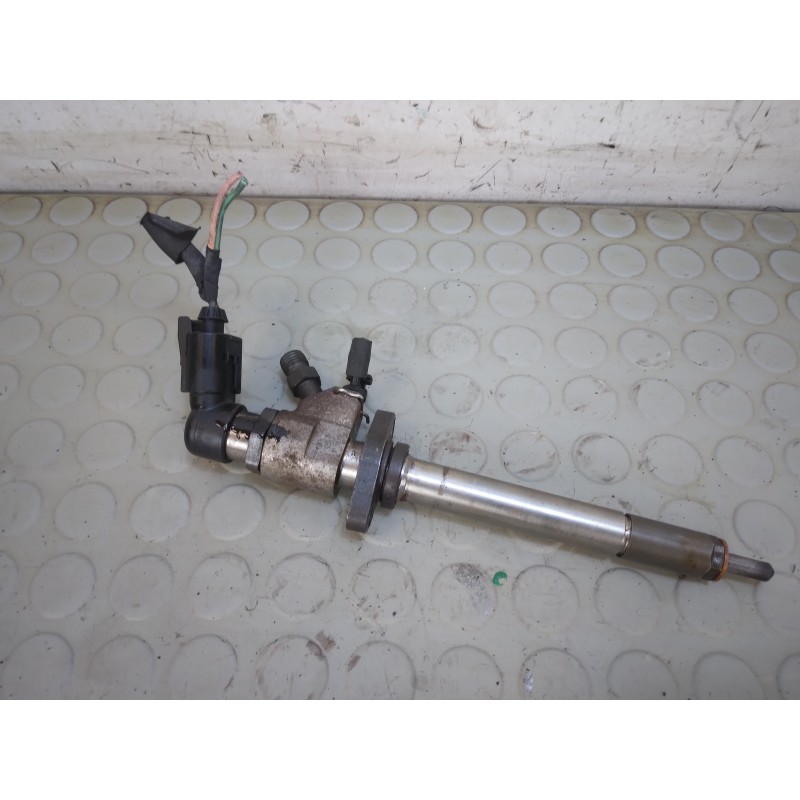 Iniettore Citroen C4 Picasso 2.0 Hdi dal 2006 al 2013 cod 9658194180  1731424269290