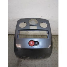 Rivestimento cruscotto pulsante quattro frecce Renault Clio III serie dal 2005 al 2013  1732704740973