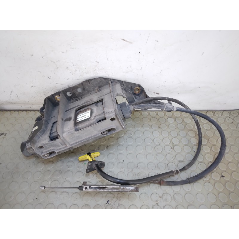 Freno a mano stazionamento elettrico Renault Scenic dal 2003 al 2009 cod 8200418647  1733486349682