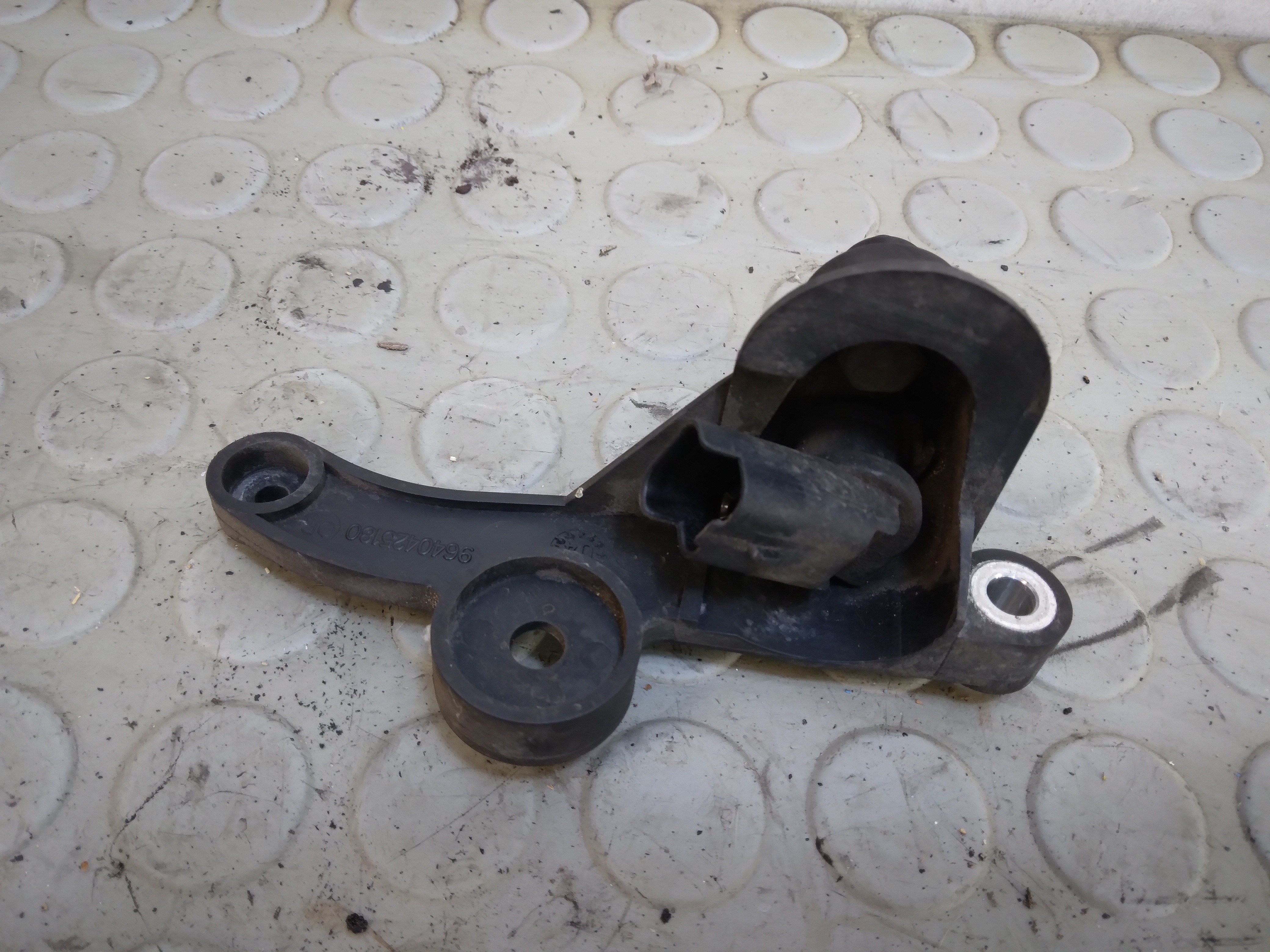 20992 Sensore di posizione dell albero motore Peugeot 207 dal 2006 al 2009 cod 9