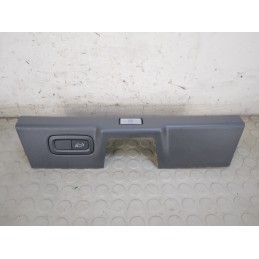 Modanatura pulsante chiudi portellone elettrico post Volvo V90 Cross Country dal 2016 al 2020 cod 31426781  1737037772615