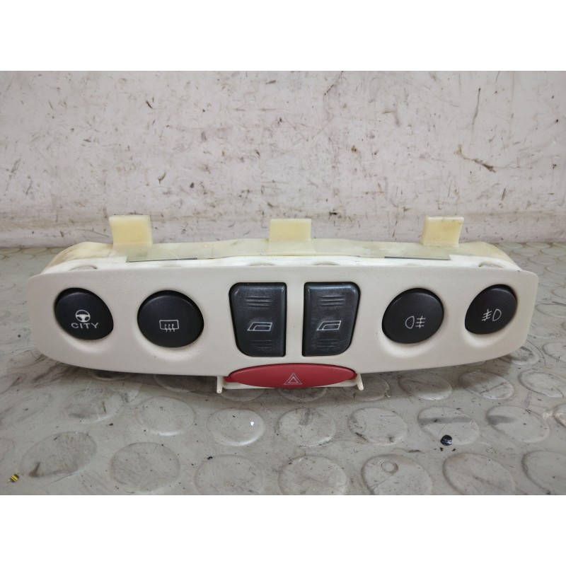 Pulsantiera alzavetro Fiat Punto 188 dal 1999 al 2007 cod 735359840  1738840638778