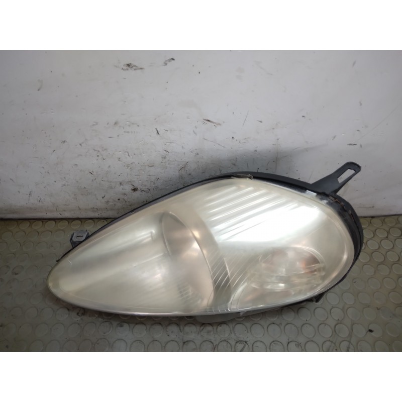 Faro fanale proiettore ant sx Fiat Grande Punto dal 2012 al 2018 cod 51701593  1739266541673