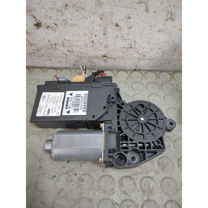 Motorino alzavetro ant dx Audi A4 B6 8E berlina dal 2000 al 2004 cod 8e0959802e  1739375972689