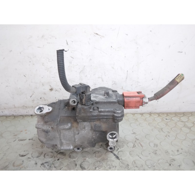Compressore aria condizionata Toyota Prius XW30 dal 2009 al 2015 cod 042200-0212  1739530295943
