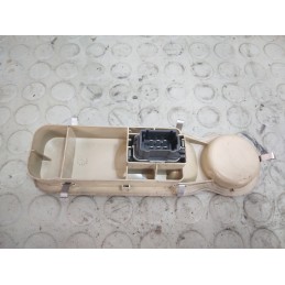 Pulsantiera alzavetro ant dx Renault Modus dal 2004 al 2008 cod 8200417838  1739894619669