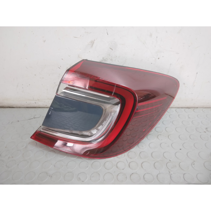 Fanale fanalino stop post dx Renault Captur Hybrid dal 2019 al 2024 cod 265504427r  1741356529362