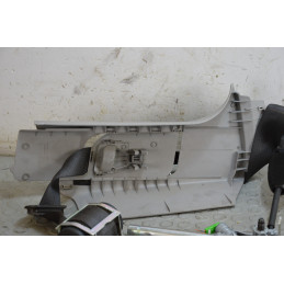 Cintura di sicurezza con pretensionatore ant sx Opel Corsa D 3p dal 2006 al 2014 cod 607707500e 13290224  1741708946243