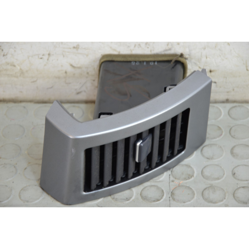 Bocchetta area areazione cruscotto sx Mitsubishi Outlander II serie dal 2007 al 2010 cod 8030A024zz  1742198247872