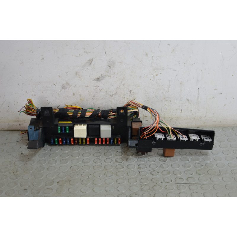 Centralina porta fusibili Renault Clio I serie dal 1993 al 1996 cod 7703197669  1742217662679