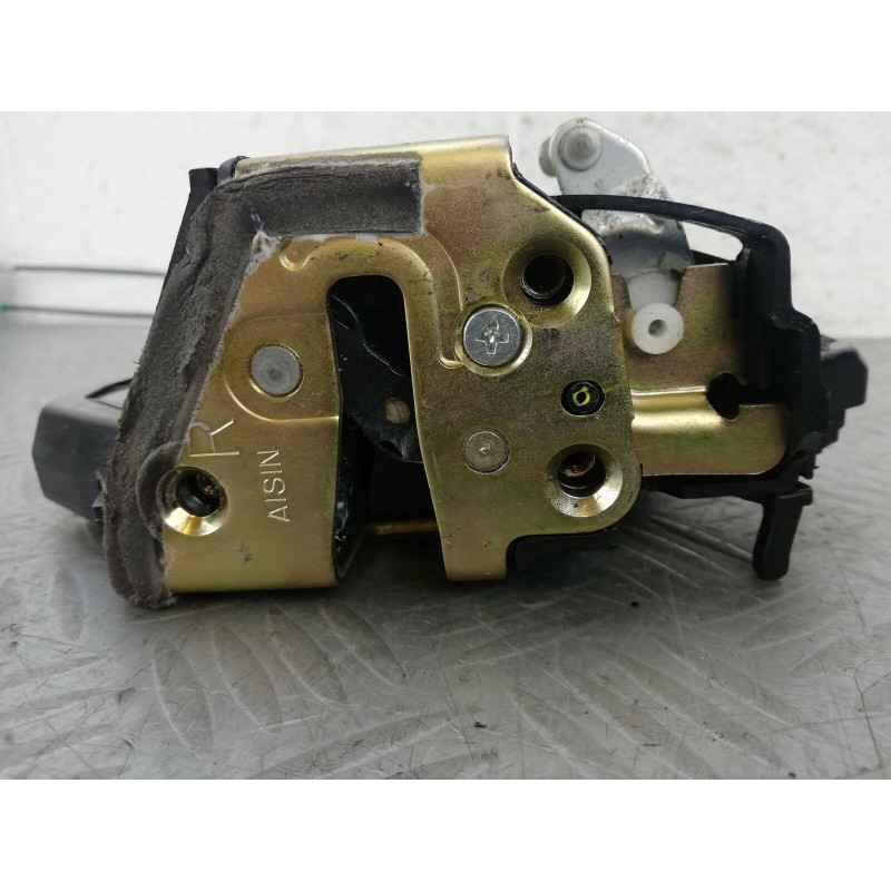SERRATURA ELETTRICA POSTERIORE DX TOYOTA COROLLA VERSO DAL 2001 AL 2007  2400000042617