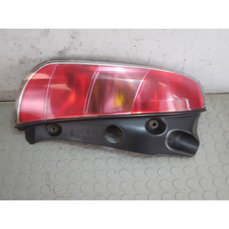 Fanale fanalino stop post sx Lancia Ypsilon dal 2003 al 2011 cod 51703972  1744205249497