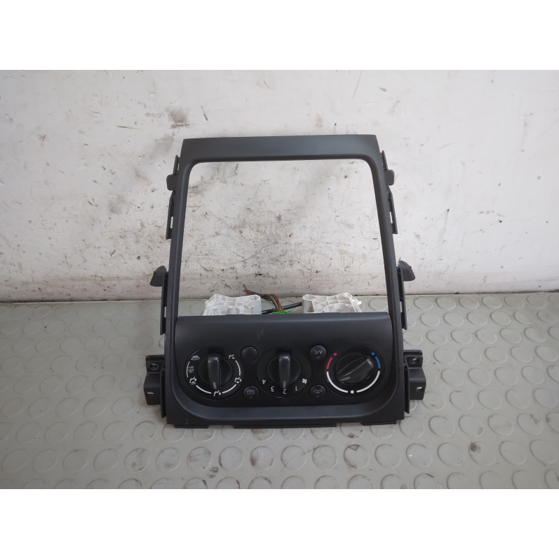 Centralina comandi aria clima Suzuki Sx4 dal 2005 al 2010 cod 3951079J02000  1744362204070