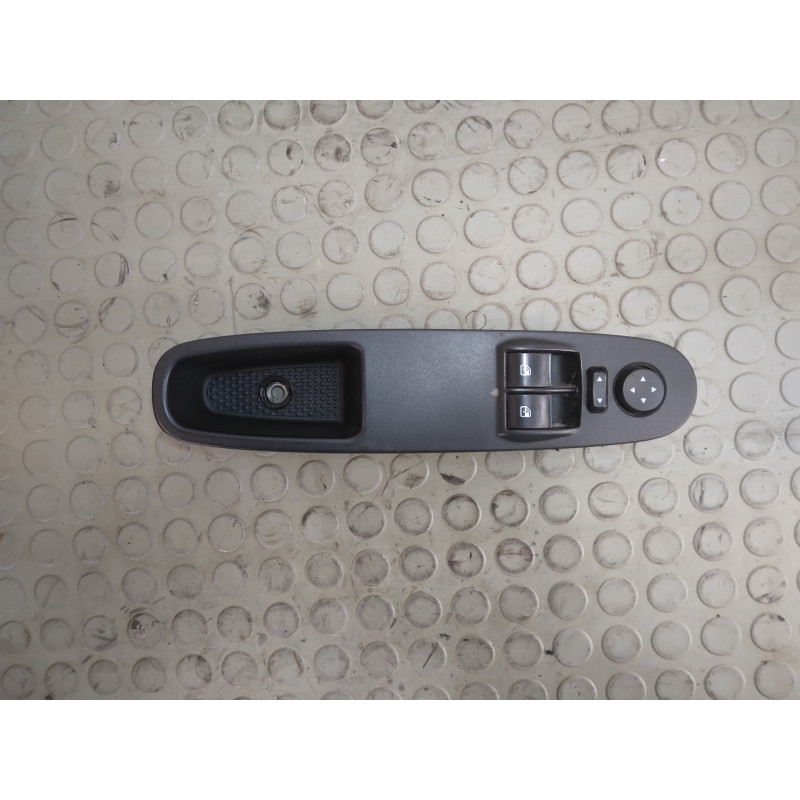 Pulsantiera alzavetro ant sx Fiat Punto Evo dal 2009 al 2012 cod 011650  1744702927812