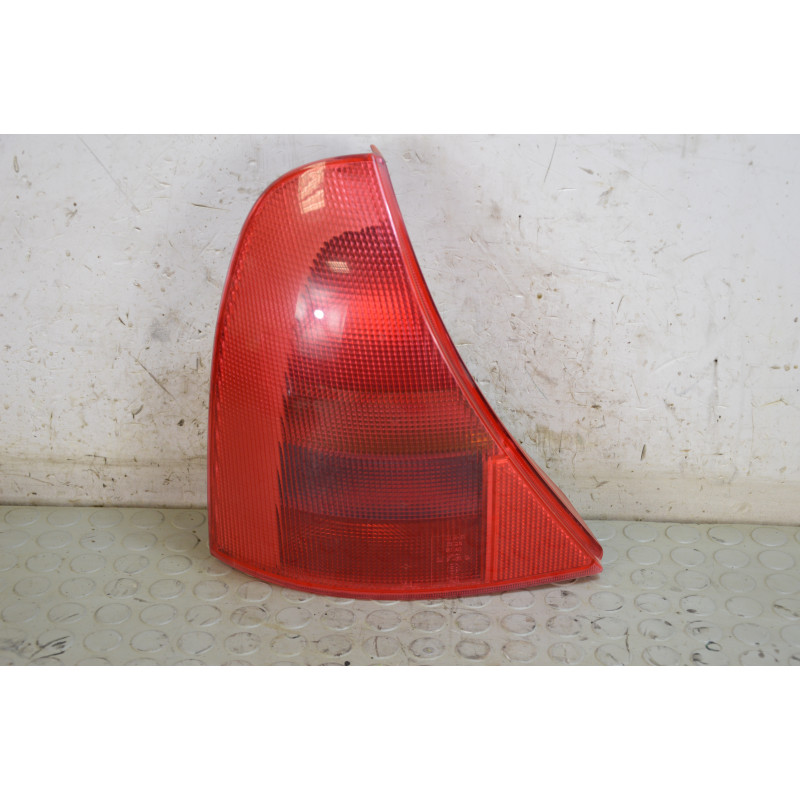 Fanale fanalino stop post sx Renault Clio dal 1998 al 2001 cod 7700410515  1744984260454