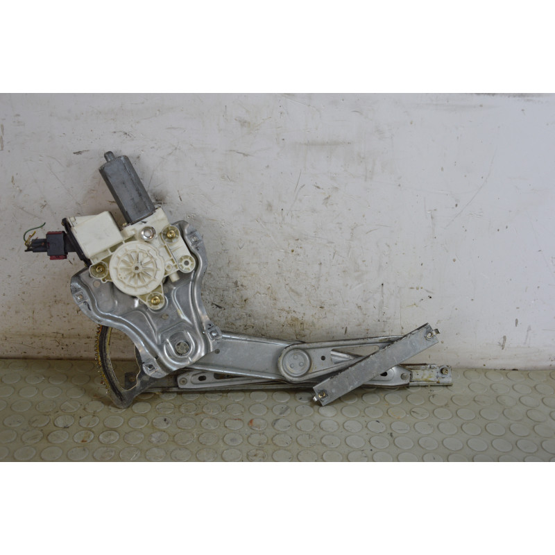 Motorino alzavetro ant dx Toyota Avensis dal 2003 al 2009 cod 0130822032  1745491697337