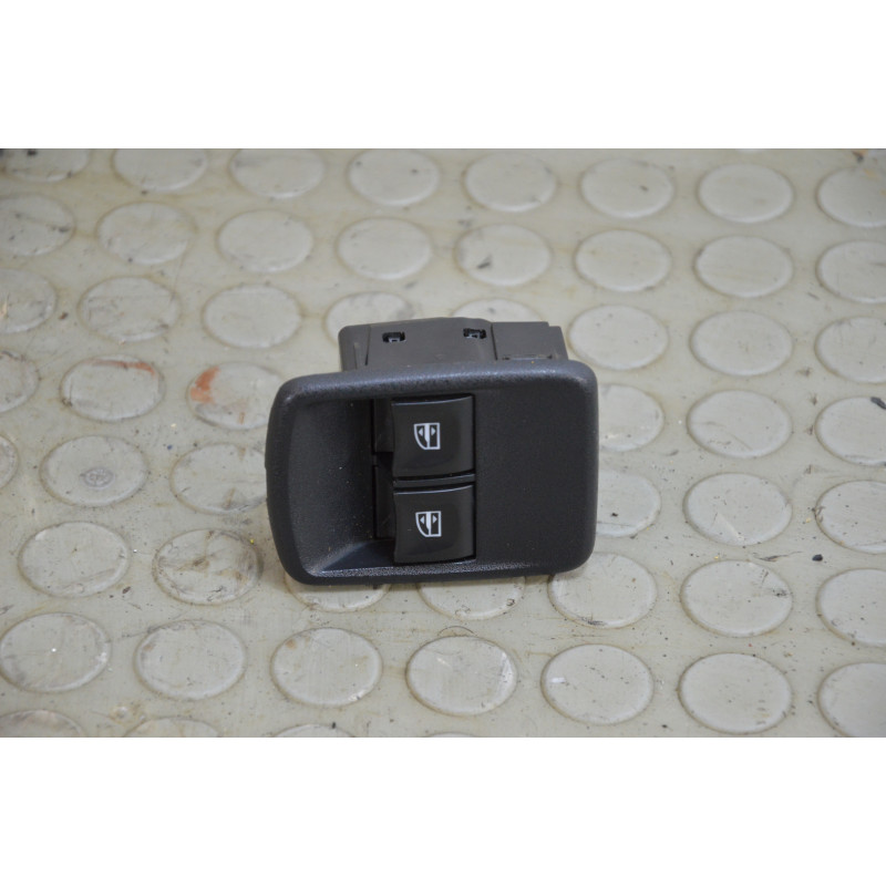 Pulsantiera alzavetro ant sx Dacia Logan dal 2016 al 2021 cod 251117873r  1745498484565
