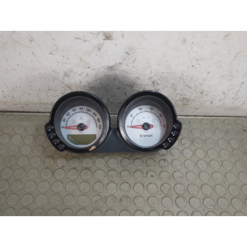 Contachilometri quadro strumenti Smart ForFour w454 1.5 DCI dal 2004 al 2006 cod A4545403311  1746175885347