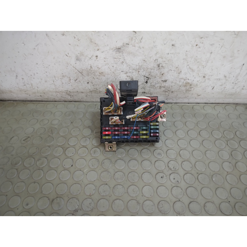 Scatola porta fusibili Fiat Punto 176 dal 1993 al 1999 cod 77556010110  1746536858676